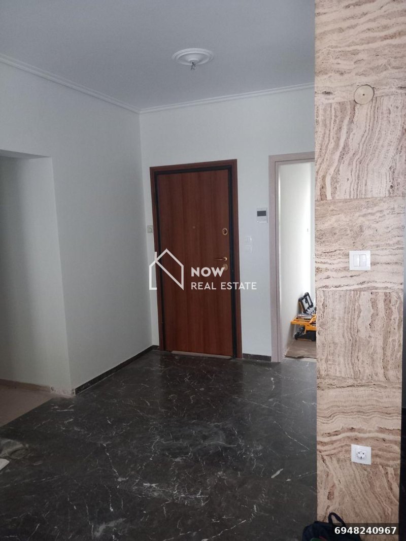 10655 - Maisonette FOR RENT in Patisia Plateia Koliatsou for € 430 נדל״ן באתונה נכסים להשקעה ביוון לישראלים
