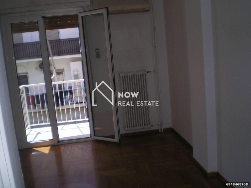 14188 - Apartment FOR SALE in Attiki Platia Attikis for € 80.000 נדל״ן באתונה נכסים להשקעה ביוון לישראלים
