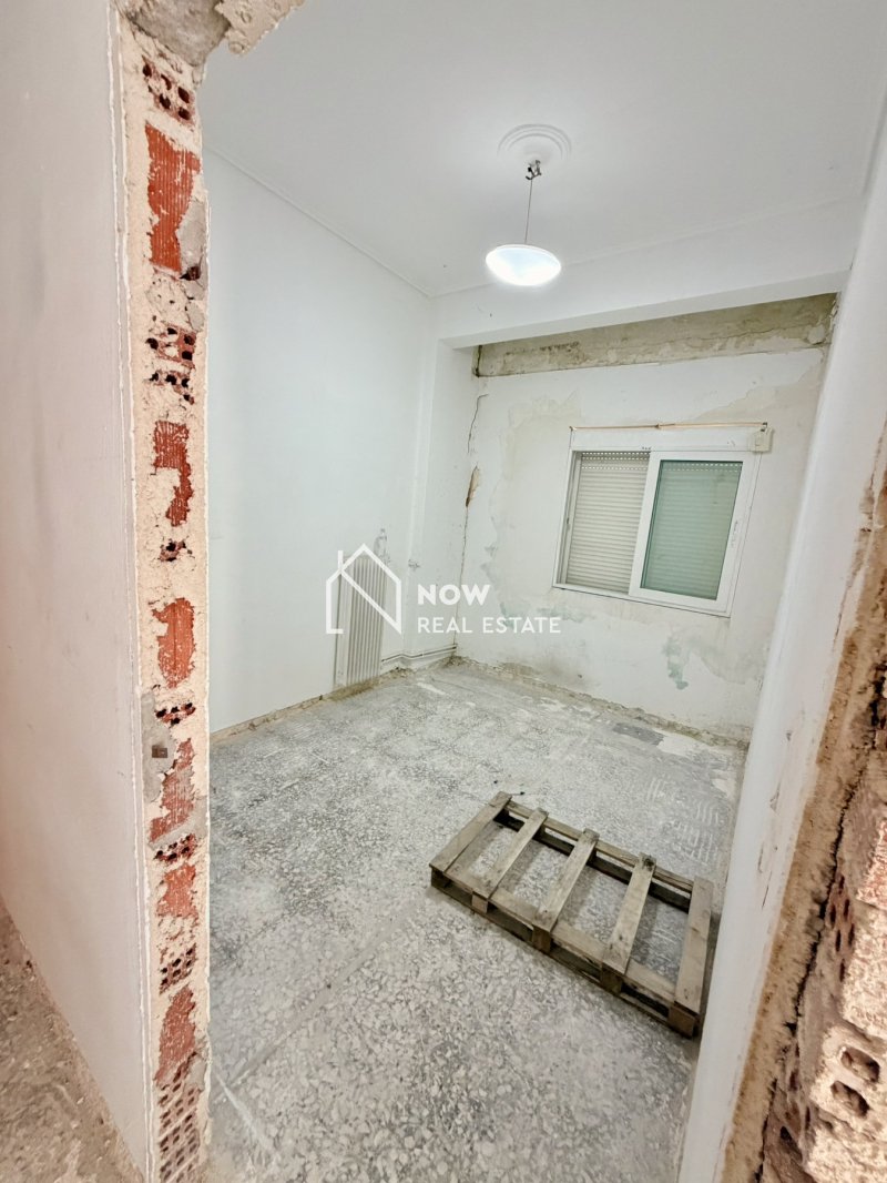 14136 - Apartment FOR RENT in Gazi - Metaxourgio - Votanikos Kerameikos for € 700 נדל״ן באתונה נכסים להשקעה ביוון לישראלים